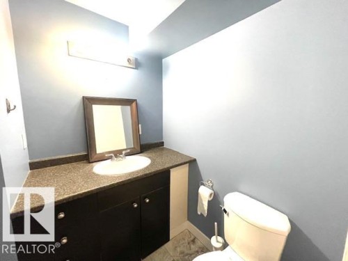 4723 103 Avenue, Edmonton, AB - Indoor Photo Showing Bathroom
