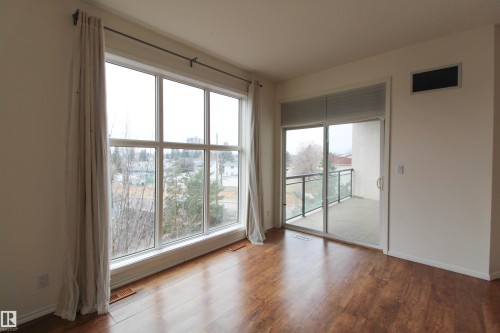 347 4827 104A Street, Edmonton, AB - Indoor Photo Showing Other Room