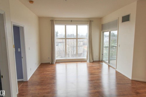 347 4827 104A Street, Edmonton, AB - Indoor Photo Showing Other Room