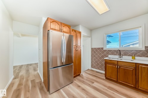 8108 163 Street, Edmonton, AB - Indoor Photo Showing Kitchen