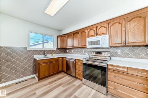 8108 163 Street, Edmonton, AB - Indoor Photo Showing Kitchen