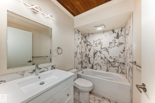 8108 163 Street, Edmonton, AB - Indoor Photo Showing Bathroom
