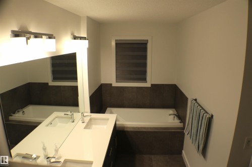 621 Blacks Stone Boulevard, Leduc, AB - Indoor Photo Showing Laundry Room