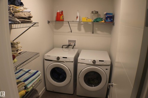 621 Blacks Stone Boulevard, Leduc, AB - Indoor Photo Showing Laundry Room