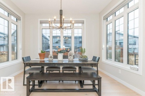 698 Howatt Drive, Edmonton, AB - Indoor Photo Showing Dining Room