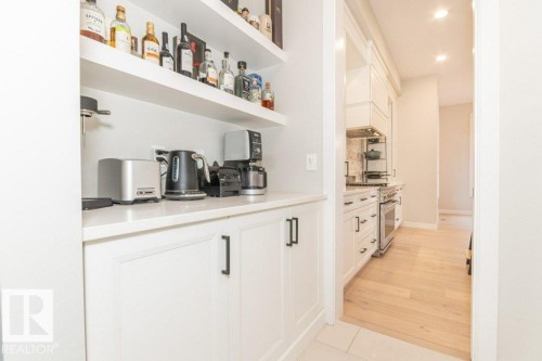 698 Howatt Drive, Edmonton, AB - Indoor