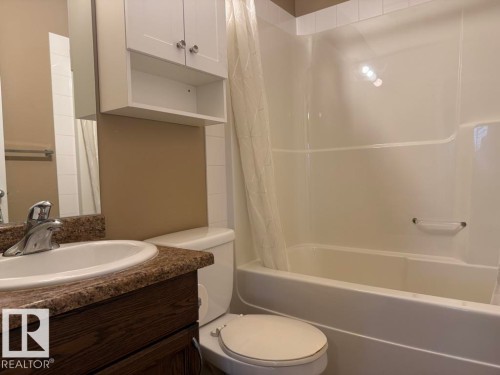 36 Vivian Way, Spruce Grove, AB - Indoor Photo Showing Bathroom