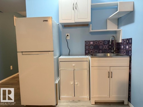 36 Vivian Way, Spruce Grove, AB - Indoor Photo Showing Laundry Room