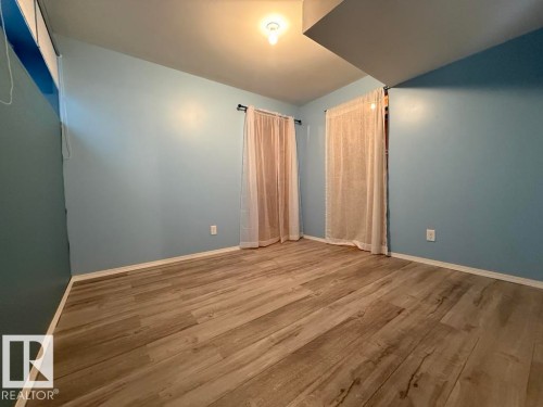 36 Vivian Way, Spruce Grove, AB - Indoor Photo Showing Other Room