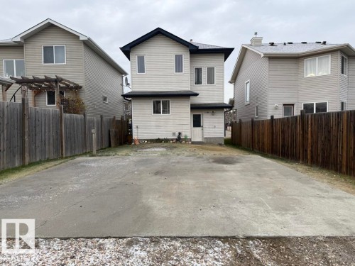 36 Vivian Way, Spruce Grove, AB - Outdoor
