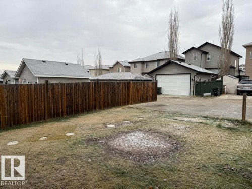 36 Vivian Way, Spruce Grove, AB - Outdoor