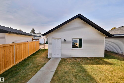 18056 89 Street, Edmonton, AB - Outdoor With Exterior