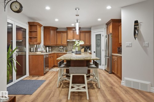 26 Mckay Close, Leduc, AB - Indoor Photo Showing Kitchen With Upgraded Kitchen