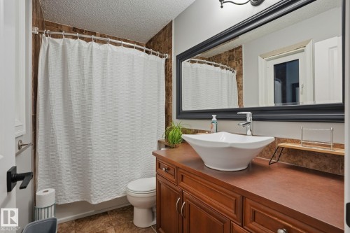 26 Mckay Close, Leduc, AB - Indoor Photo Showing Bathroom