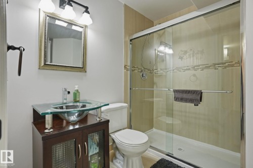 26 Mckay Close, Leduc, AB - Indoor Photo Showing Bathroom