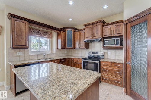 3621 28A Street, Edmonton, AB - Indoor Photo Showing Kitchen