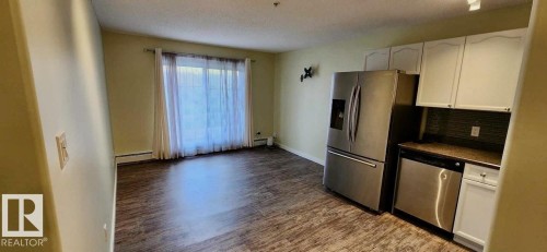 110 70 Woodsmere, Fort Saskatchewan, AB - Indoor Photo Showing Kitchen