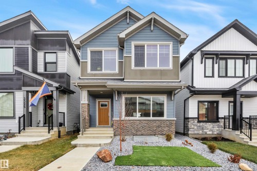 3323 Erlanger Bend, Edmonton, AB - Outdoor With Facade