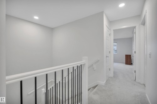 3323 Erlanger Bend, Edmonton, AB - Indoor Photo Showing Other Room