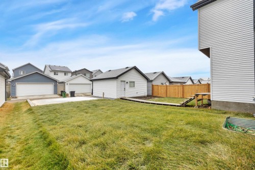 3323 Erlanger Bend, Edmonton, AB - Outdoor