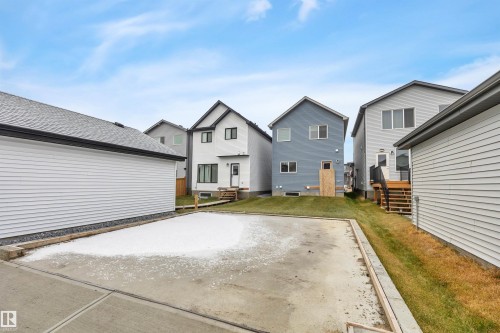 3323 Erlanger Bend, Edmonton, AB - Outdoor