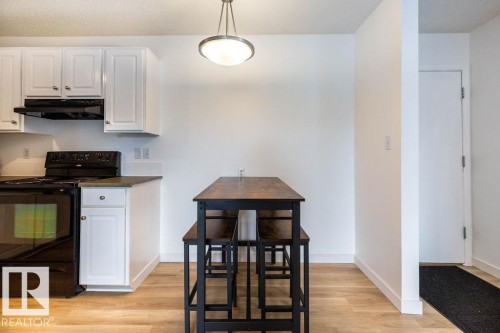 52 10208 113 Street, Edmonton, AB - Indoor