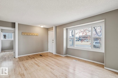 12127 107 Street, Edmonton, AB - Indoor Photo Showing Other Room