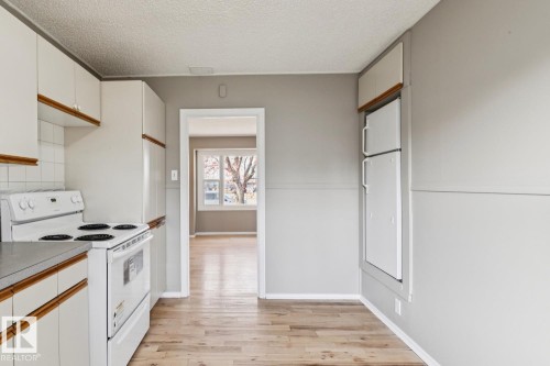 12127 107 Street, Edmonton, AB - Indoor Photo Showing Kitchen