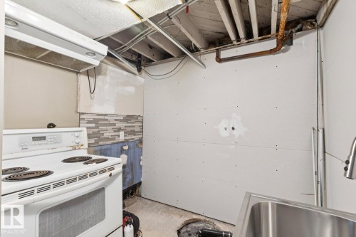 12127 107 Street, Edmonton, AB - Indoor