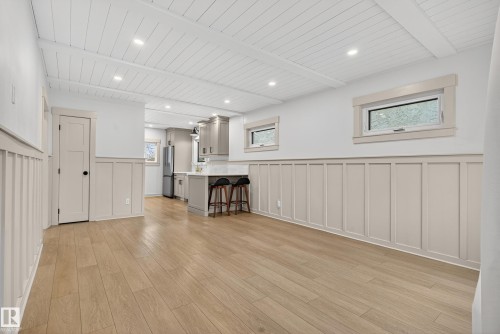 9653 83 Avenue, Edmonton, AB - Indoor