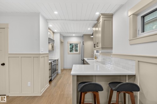 9653 83 Avenue, Edmonton, AB - Indoor Photo Showing Kitchen