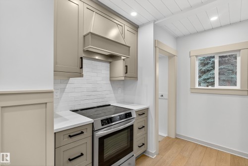 9653 83 Avenue, Edmonton, AB - Indoor Photo Showing Kitchen