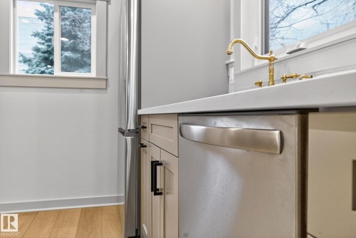 9653 83 Avenue, Edmonton, AB - Indoor