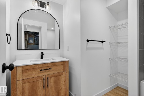 9653 83 Avenue, Edmonton, AB - Indoor