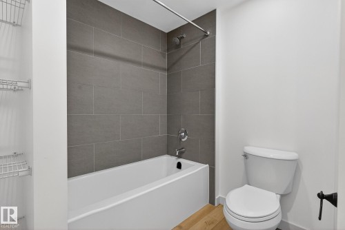 9653 83 Avenue, Edmonton, AB - Indoor Photo Showing Bathroom