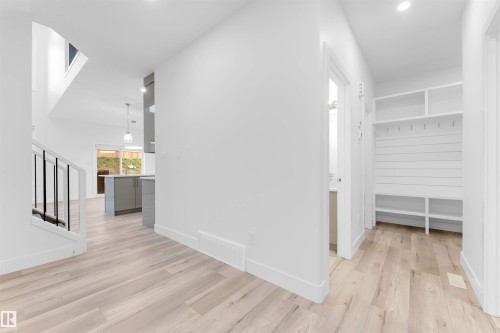 60 Hemingway Crescent, Spruce Grove, AB - Indoor Photo Showing Other Room