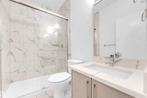 60 Hemingway Crescent, Spruce Grove, AB - Indoor Photo Showing Bathroom