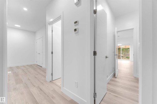 60 Hemingway Crescent, Spruce Grove, AB - Indoor Photo Showing Other Room