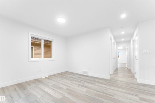 60 Hemingway Crescent, Spruce Grove, AB - Indoor Photo Showing Other Room