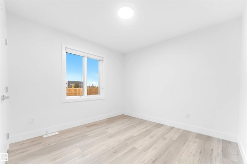 60 Hemingway Crescent, Spruce Grove, AB - Indoor Photo Showing Other Room