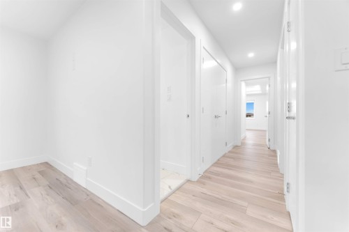 60 Hemingway Crescent, Spruce Grove, AB - Indoor Photo Showing Other Room