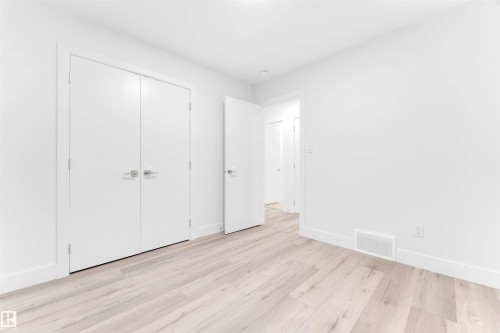 60 Hemingway Crescent, Spruce Grove, AB - Indoor Photo Showing Other Room