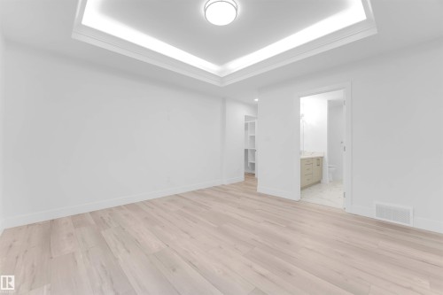 60 Hemingway Crescent, Spruce Grove, AB - Indoor Photo Showing Other Room