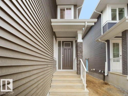 3326 Chickadee Dr, Edmonton, AB - Outdoor With Exterior