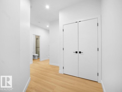 3326 Chickadee Dr, Edmonton, AB - Indoor Photo Showing Other Room