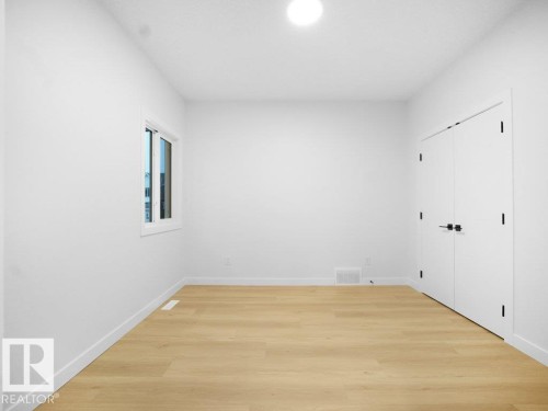 3326 Chickadee Dr, Edmonton, AB - Indoor Photo Showing Other Room