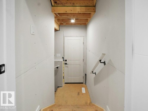 3326 Chickadee Dr, Edmonton, AB - Indoor Photo Showing Other Room