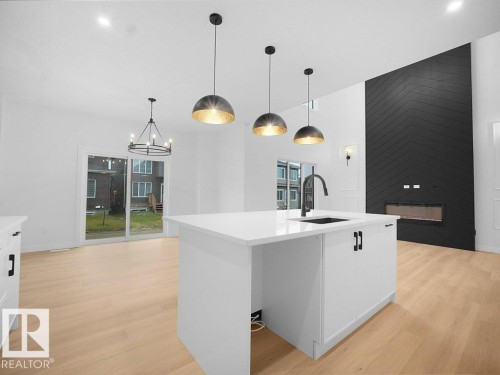 3326 Chickadee Dr, Edmonton, AB - Indoor Photo Showing Kitchen With Upgraded Kitchen