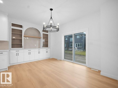 3326 Chickadee Dr, Edmonton, AB - Indoor Photo Showing Kitchen