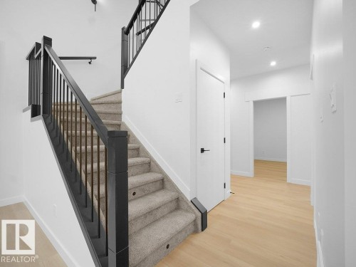 3326 Chickadee Dr, Edmonton, AB - Indoor Photo Showing Other Room